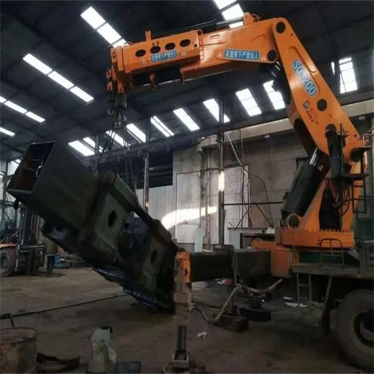 石柱130吨折臂吊车出租吊机租赁附近电话