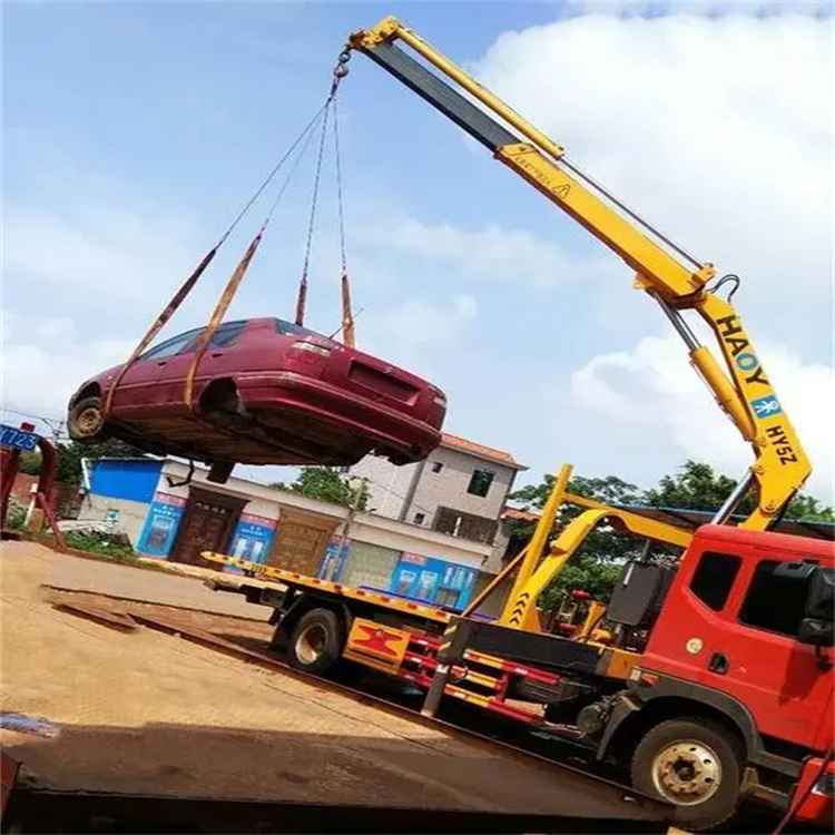 石柱吊车吊汽车的正确方法